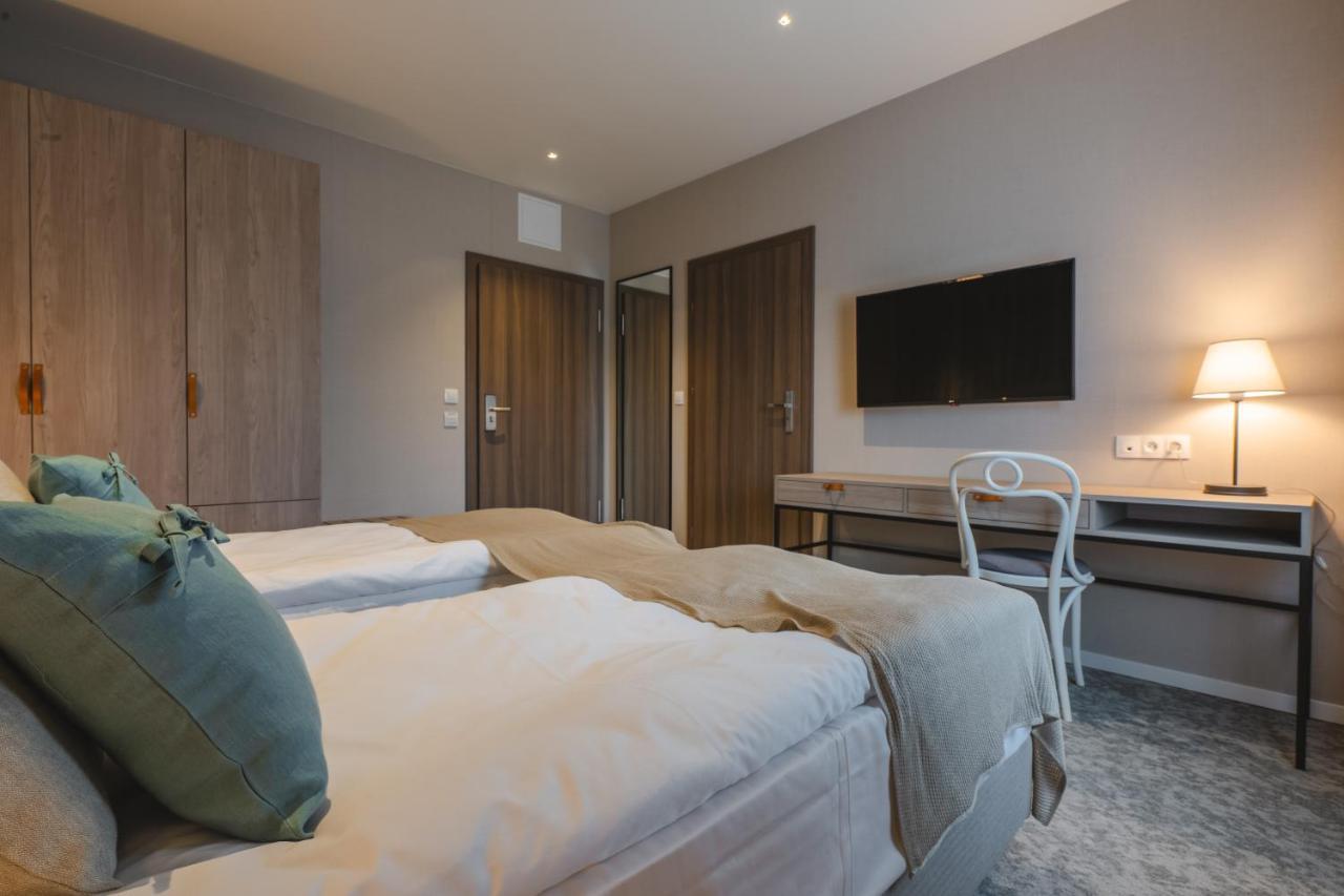 Hotel Odpocznia Resort I Las Jaracz Kültér fotó
