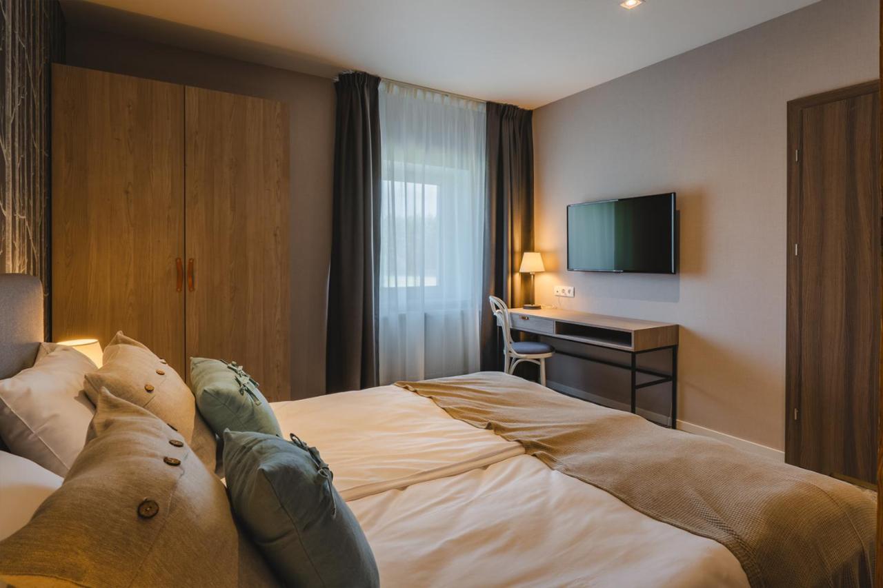 Hotel Odpocznia Resort I Las Jaracz Kültér fotó